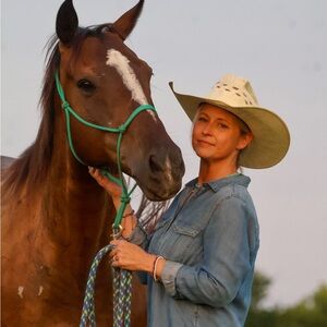 Meet your Posher, Crissi